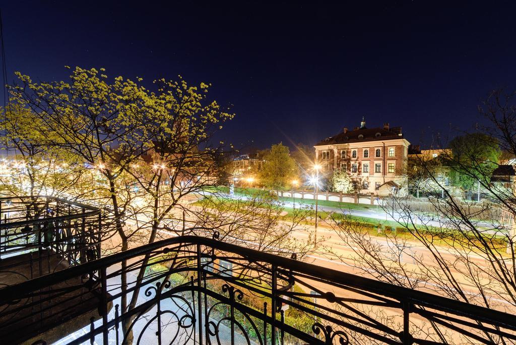 2 Nights Apartments - Great Location, Right Next To Main Rail And Bus Station, 10 Min To Main Square By Foot Cracovia Exterior foto