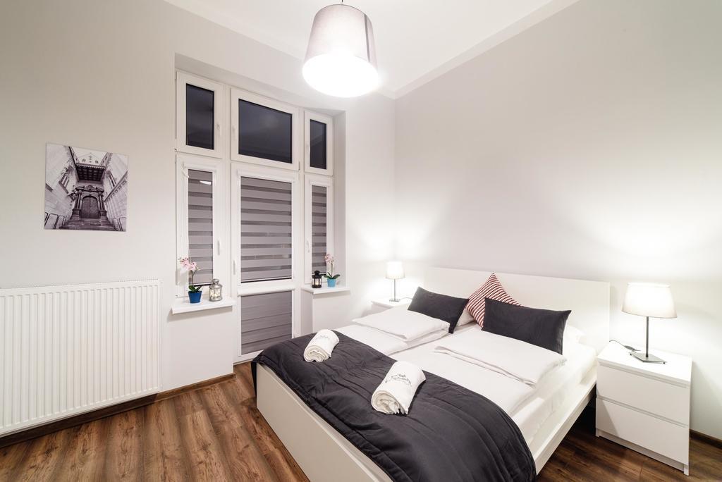 2 Nights Apartments - Great Location, Right Next To Main Rail And Bus Station, 10 Min To Main Square By Foot Cracovia Exterior foto