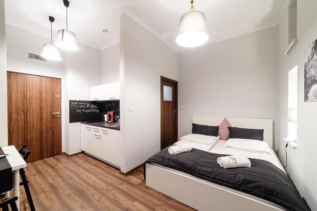 2 Nights Apartments - Great Location, Right Next To Main Rail And Bus Station, 10 Min To Main Square By Foot Cracovia Exterior foto