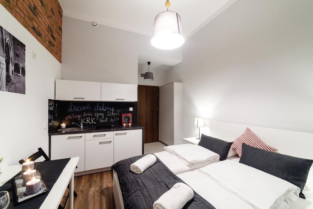 2 Nights Apartments - Great Location, Right Next To Main Rail And Bus Station, 10 Min To Main Square By Foot Cracovia Exterior foto