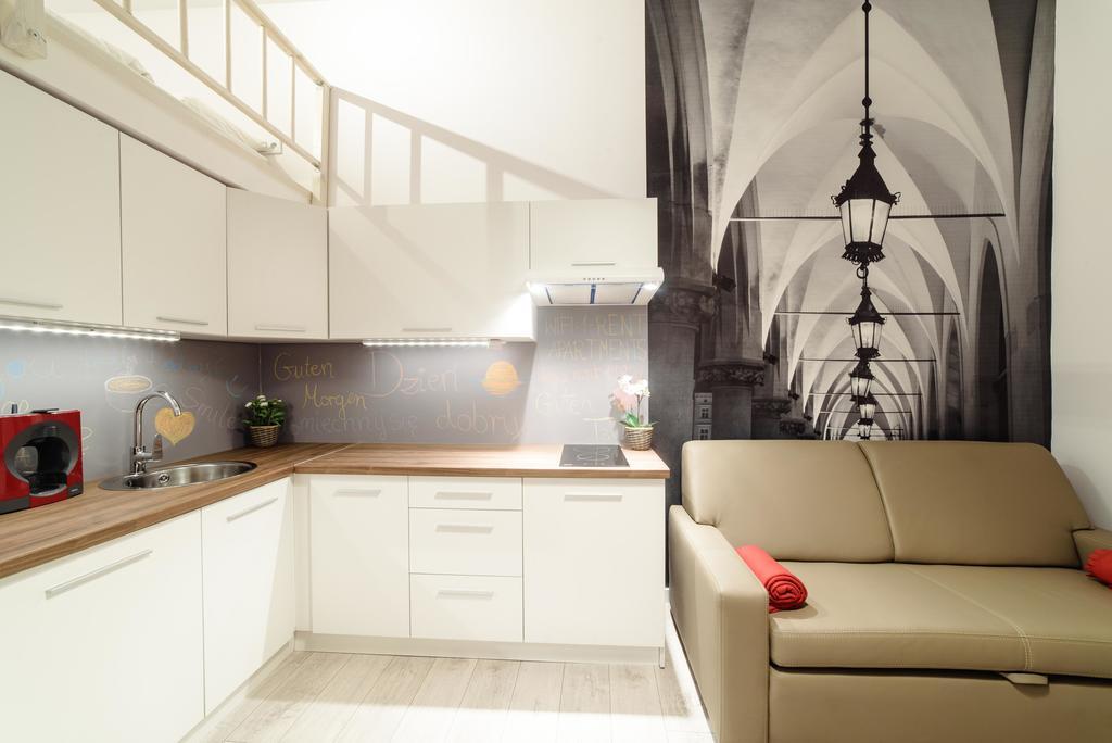 2 Nights Apartments - Great Location, Right Next To Main Rail And Bus Station, 10 Min To Main Square By Foot Cracovia Exterior foto