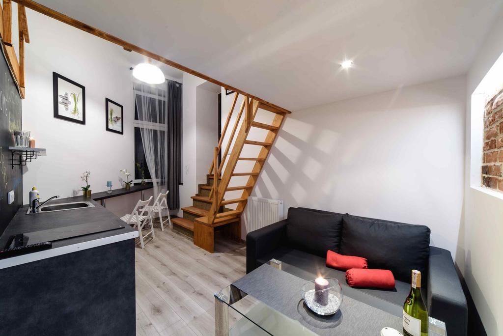 2 Nights Apartments - Great Location, Right Next To Main Rail And Bus Station, 10 Min To Main Square By Foot Cracovia Exterior foto