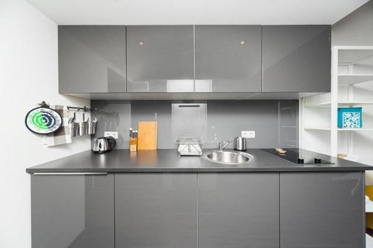 2 Nights Apartments - Great Location, Right Next To Main Rail And Bus Station, 10 Min To Main Square By Foot Cracovia Exterior foto