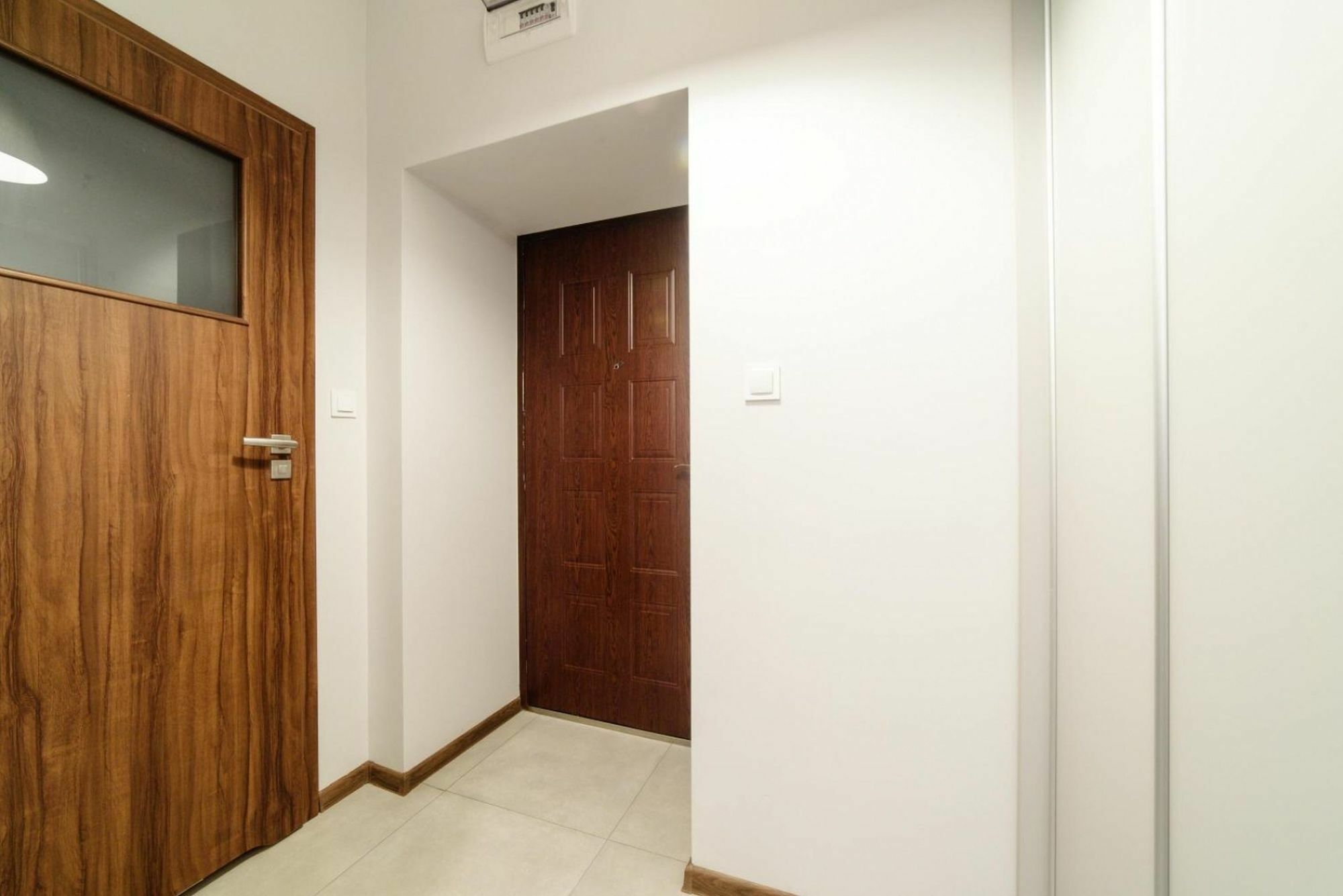 2 Nights Apartments - Great Location, Right Next To Main Rail And Bus Station, 10 Min To Main Square By Foot Cracovia Exterior foto